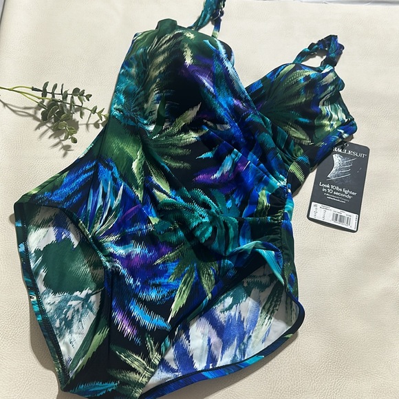 NWT MIRACLESUIT Useppa Siren One Piece Swimsuit - Picture 7 of 15